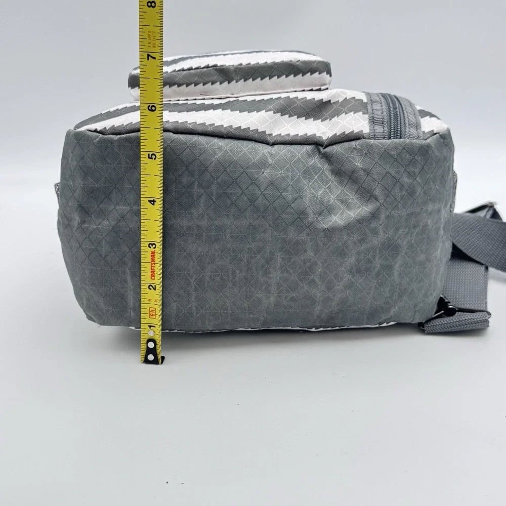 Thirty One Sling Backpack Gray White Chevron Stripe Crossbody Bag Pink Accents